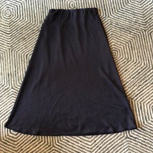 Oak + Fort satin like midi skirt